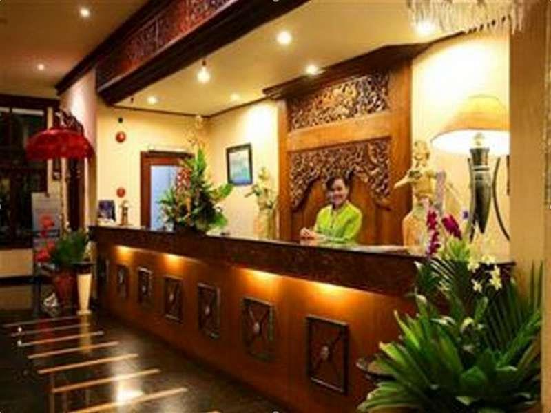 Equator Hotel Surabaya Buitenkant foto